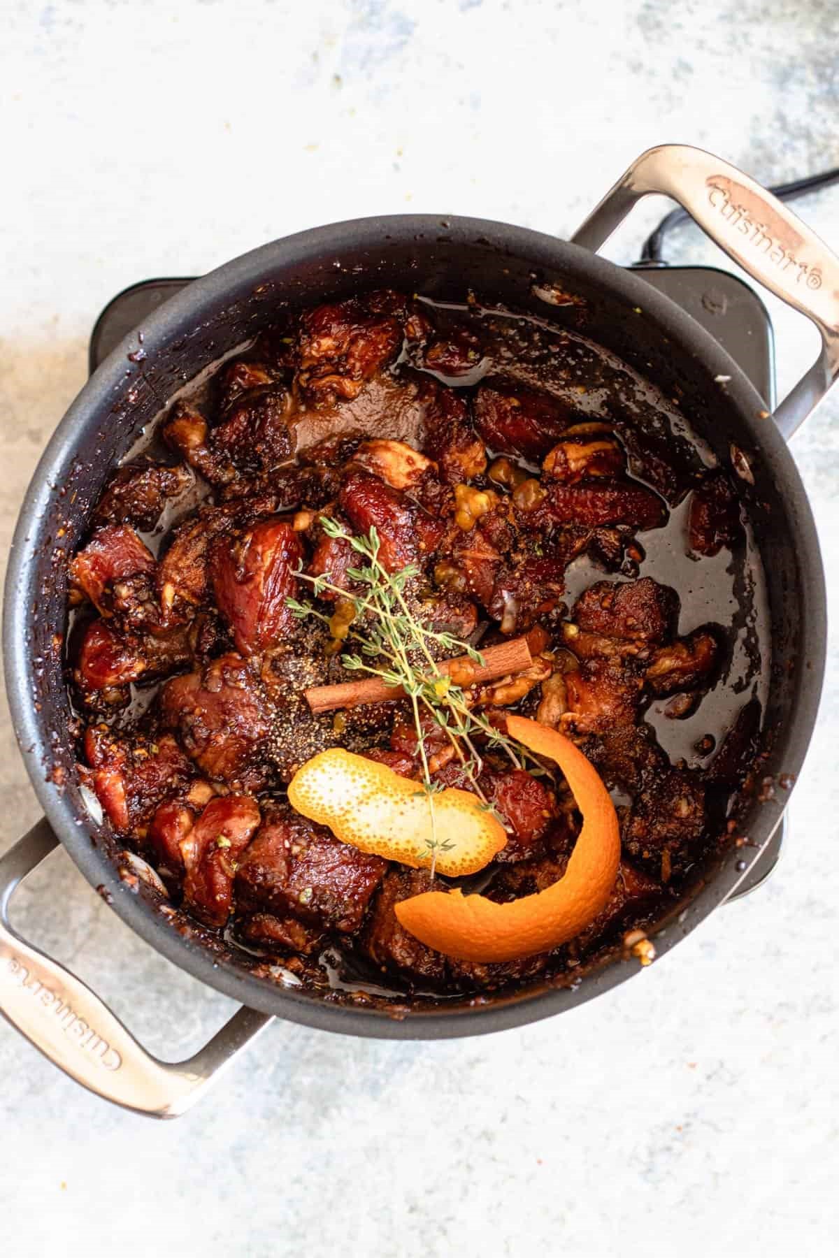 Pepperpot served in a pot